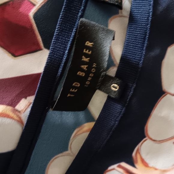 TED BAKER Farito Rowing Stripe Printed Navy Top 0 - Picture 3 of 4